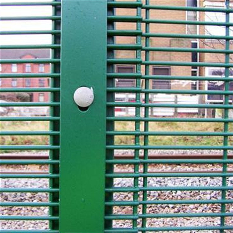 密紋護(hù)欄網(wǎng)358案例展示圖片2 密紋護(hù)欄網(wǎng)358案例展示圖片2