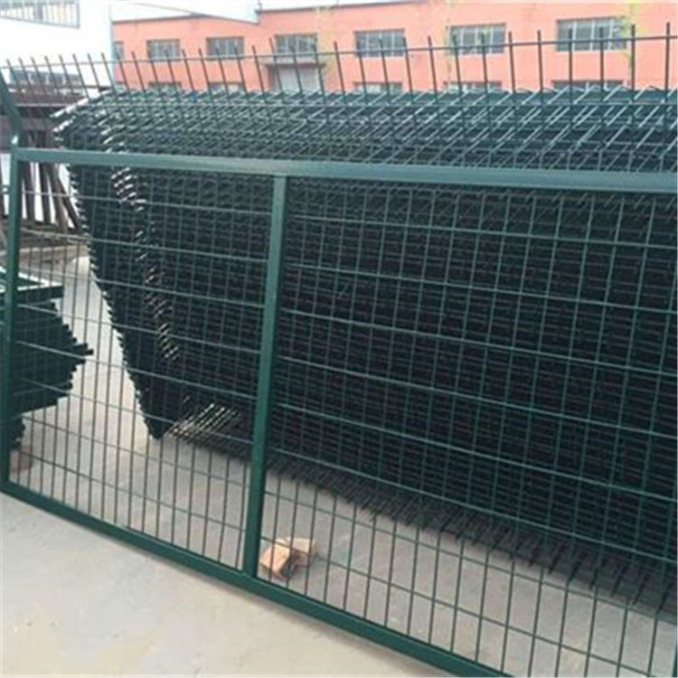 鐵路防護柵欄案例展示圖片3 鐵路防護柵欄案例展示圖片3