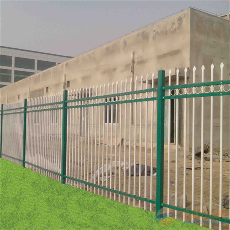 鋅鋼護(hù)欄案例展示圖片2 鋅鋼護(hù)欄案例展示圖片2