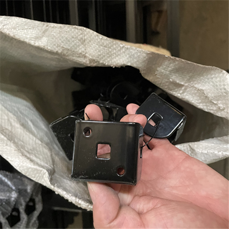 鋅鋼護(hù)欄案例展示圖片3 鋅鋼護(hù)欄案例展示圖片3