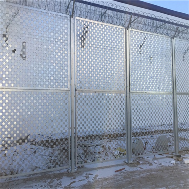 監(jiān)獄圍墻加高網(wǎng)圖片4 監(jiān)獄圍墻加高網(wǎng)圖片4