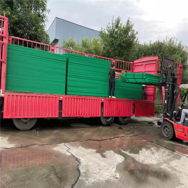 養(yǎng)殖水庫護(hù)欄網(wǎng)圖片2 養(yǎng)殖水庫護(hù)欄網(wǎng)圖片2