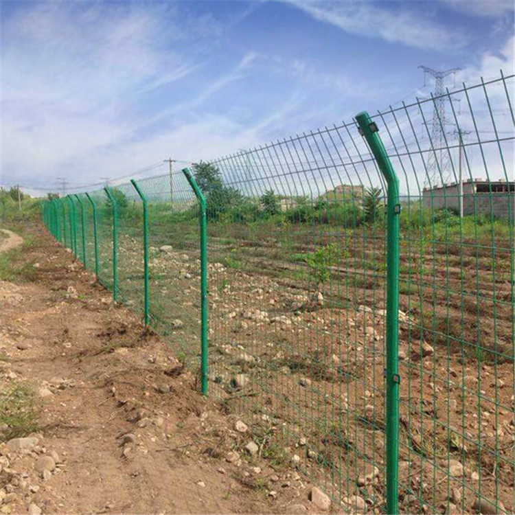 養(yǎng)殖水庫護(hù)欄網(wǎng)圖片4 養(yǎng)殖水庫護(hù)欄網(wǎng)圖片4